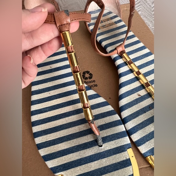 Dolce Vita Sandals - SIZE - Picture 2 of 8